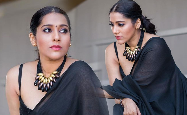 Black Saree Pretty Beautiful Rashmi Gautam Shanarthi Telugu Latest News