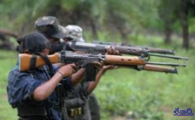 8 Maoists Surrender Before Ramagundam Police Commissioner